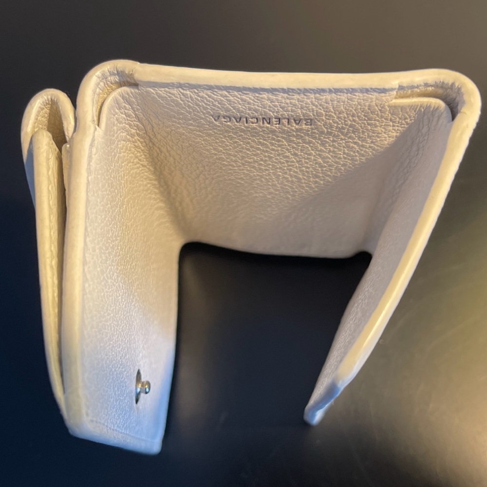 Balenciaga Calfskin Leather trifold wallet EUC white - Picture 4 of 16